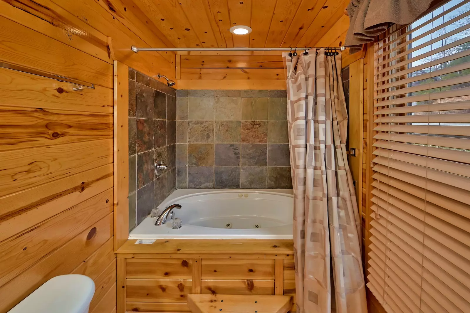 Property image, Interior, of Smoky Ridge View