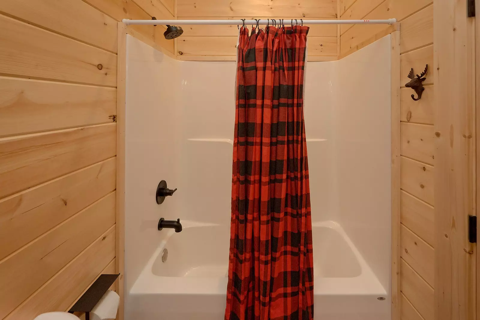 Property image, Interior, of Misty Mountain Adventure Lodge