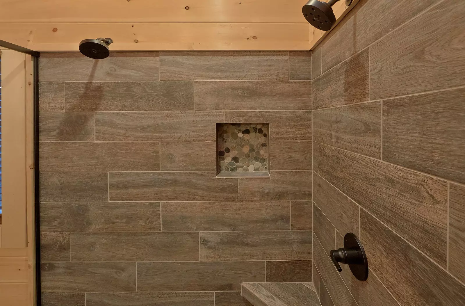 Property image, Interior, of Misty Mountain Adventure Lodge