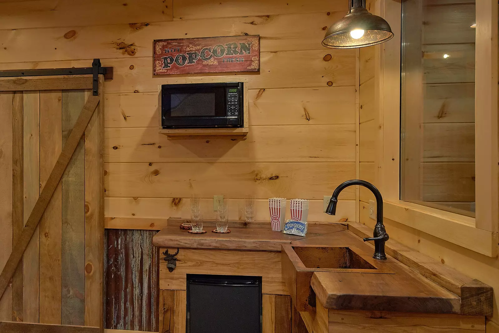 Property image, Interior, of Rustic Ridge