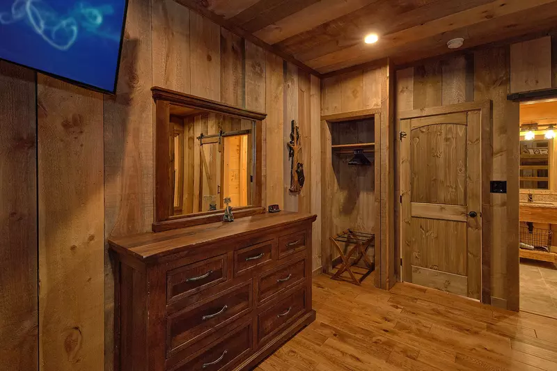 Property image, Interior, of Rustic Ridge