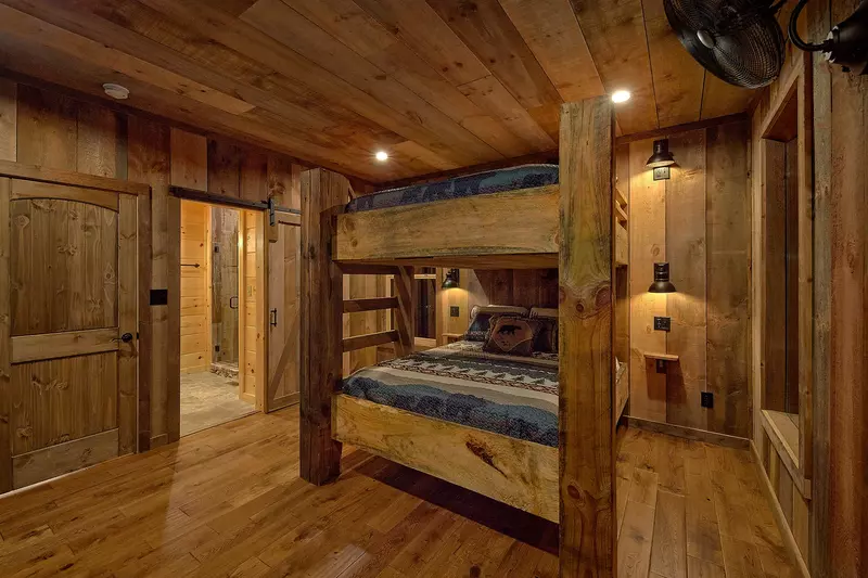 Property image, Interior, of Rustic Ridge