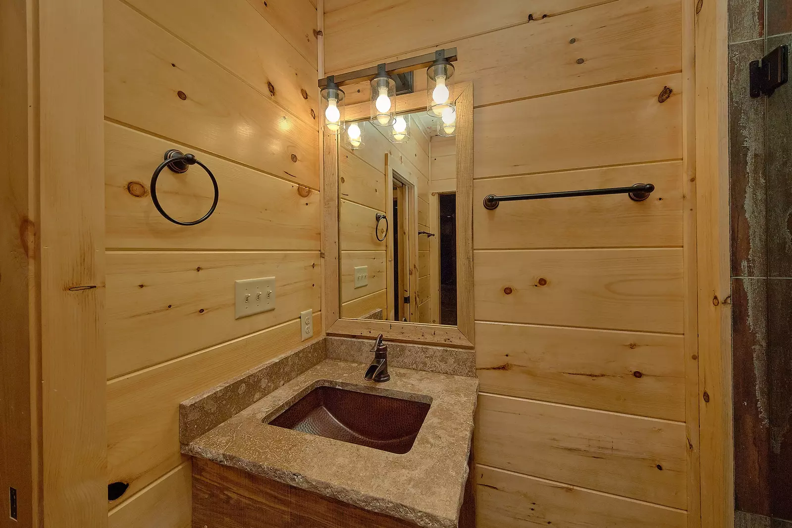 Property image, Interior, of Rustic Ridge