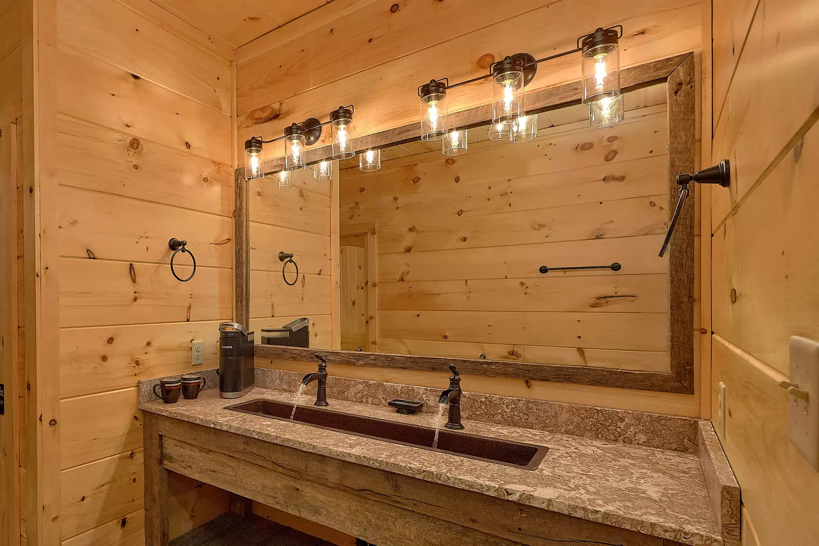 Property image, Interior, of Barrel Top Lodge