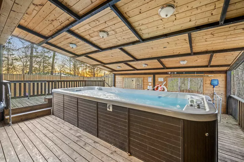 Property image, Interior, of The Swiminn Place