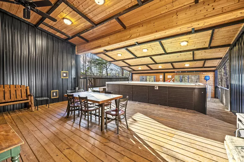 Property image, Interior, of The Swiminn Place