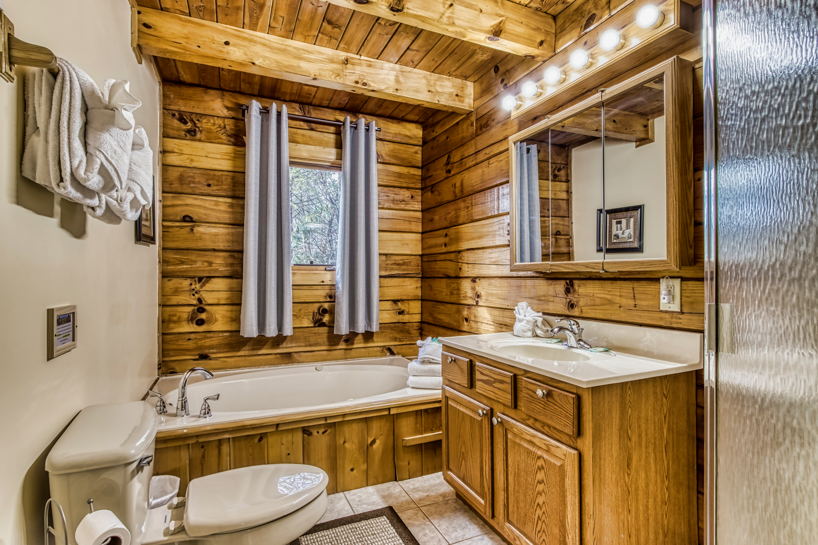 Property image, Interior, of Mountain Haven