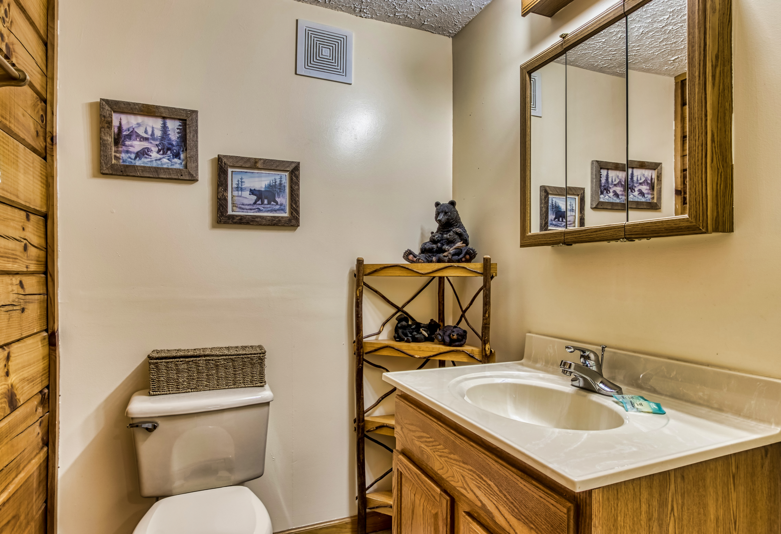 Property image, Interior, of Mountain Haven