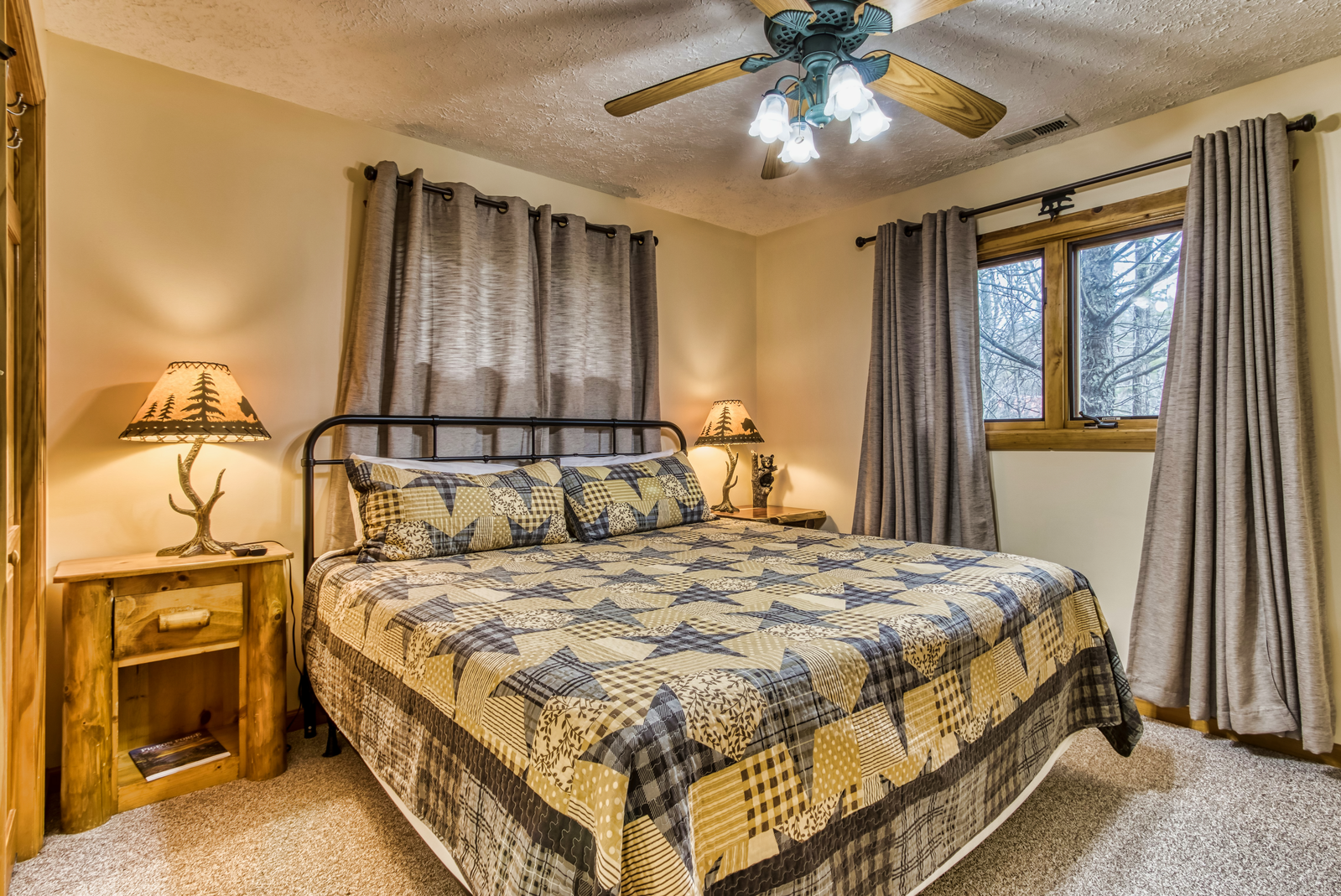 Property image, Interior, of Mountain Haven