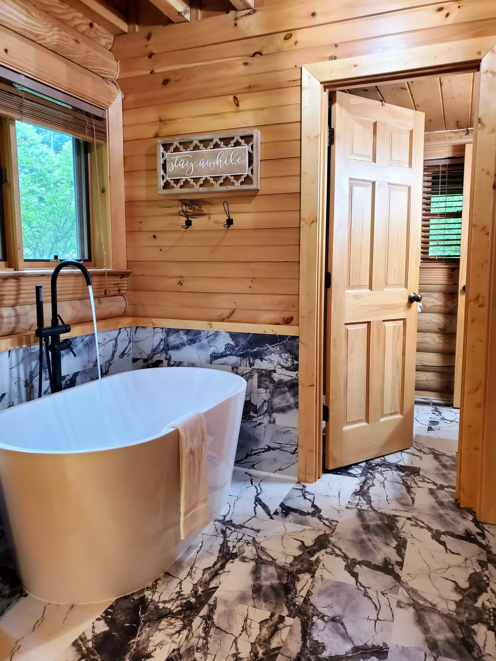 Property image, Interior, of Camp Cozy