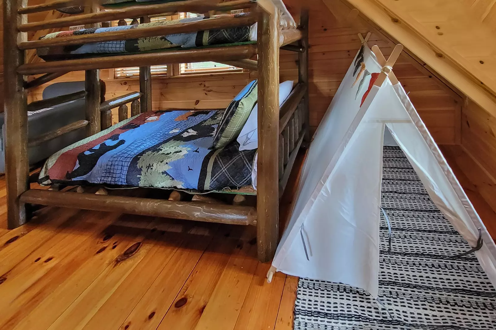 Property image, Interior, of Camp Cozy