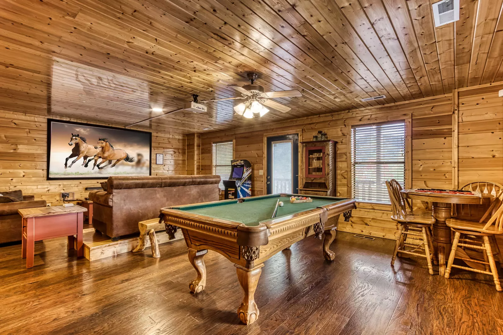 Property image, Interior, of Hang Tenn