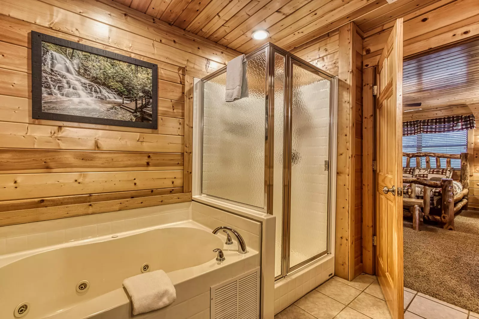 Property image, Interior, of Hang Tenn