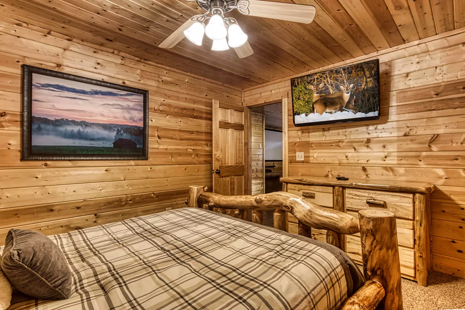 Property image, Interior, of Hang Tenn