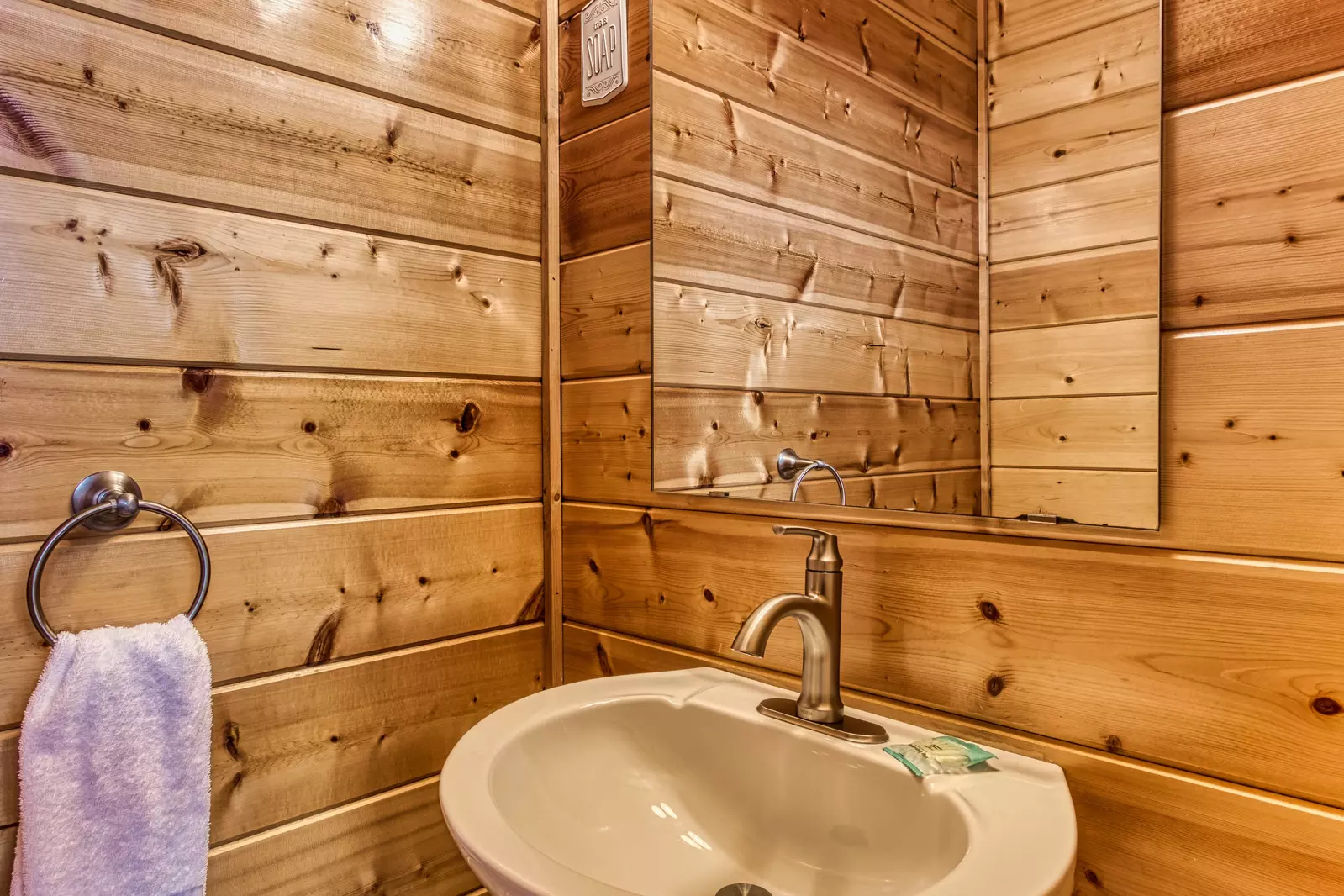 Property image, Interior, of Hang Tenn
