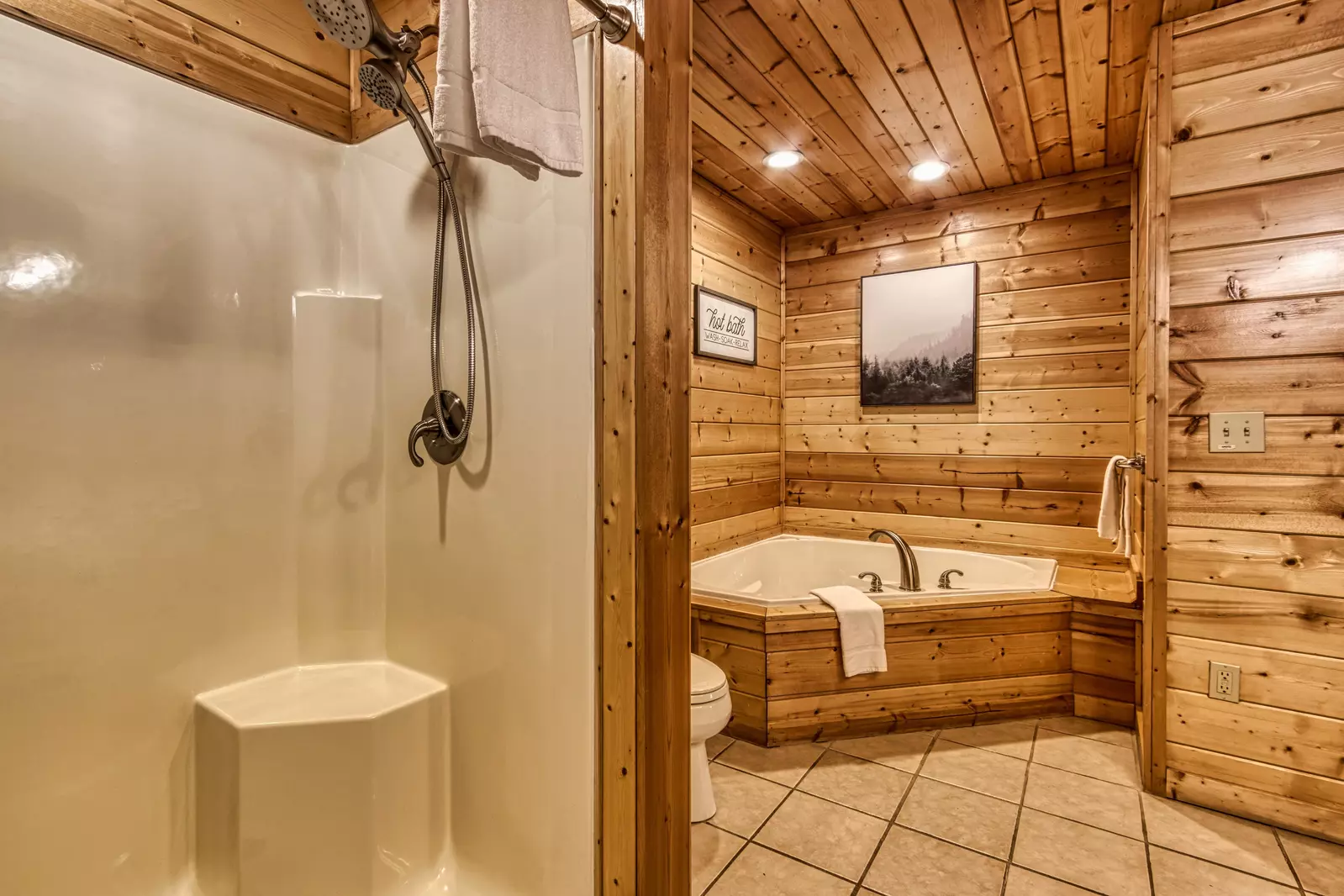 Property image, Interior, of Hang Tenn