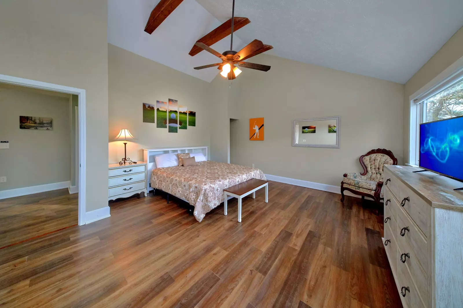 Property image, Interior, of The Skybox Lodge