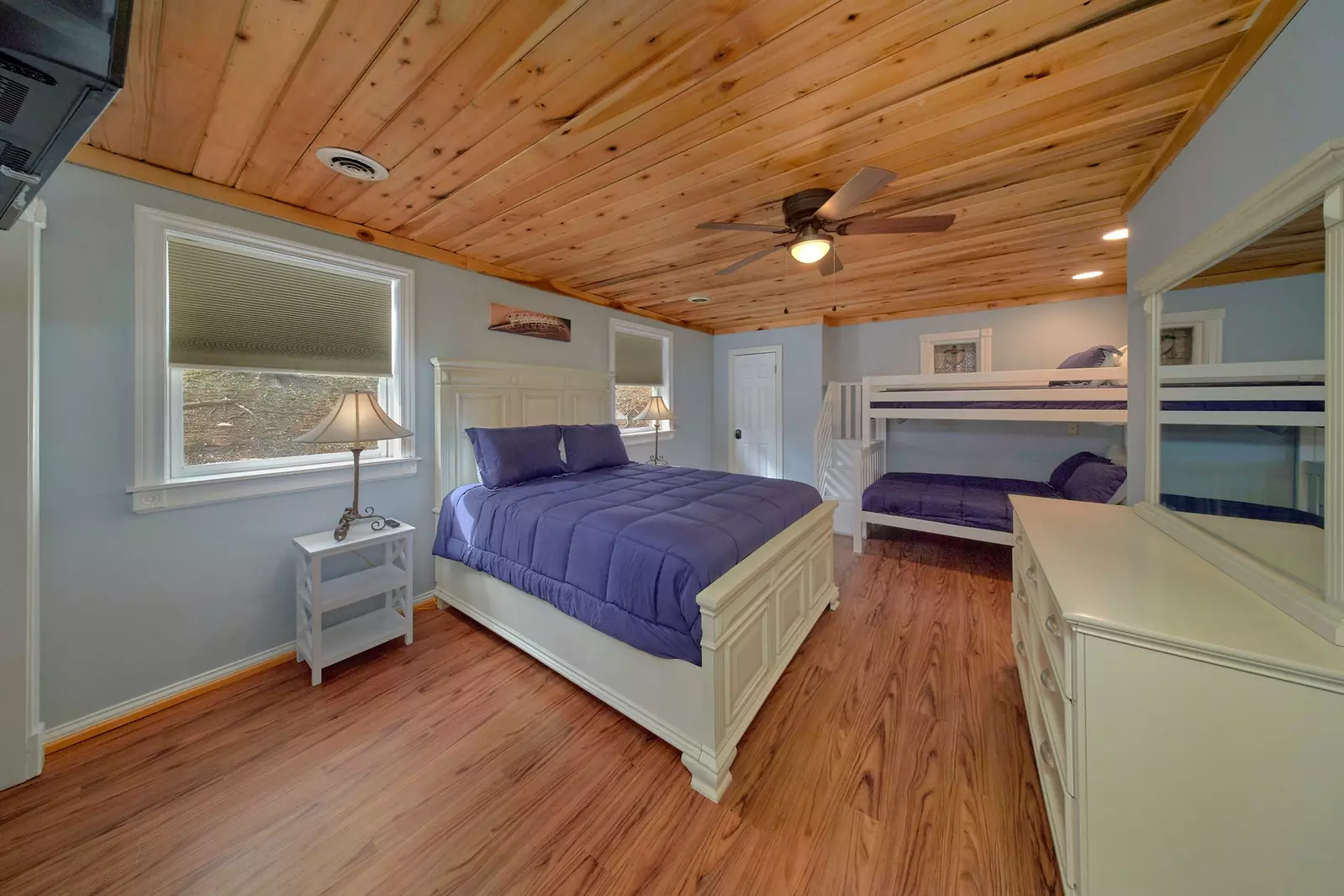 Property image, Interior, of The Skybox Lodge