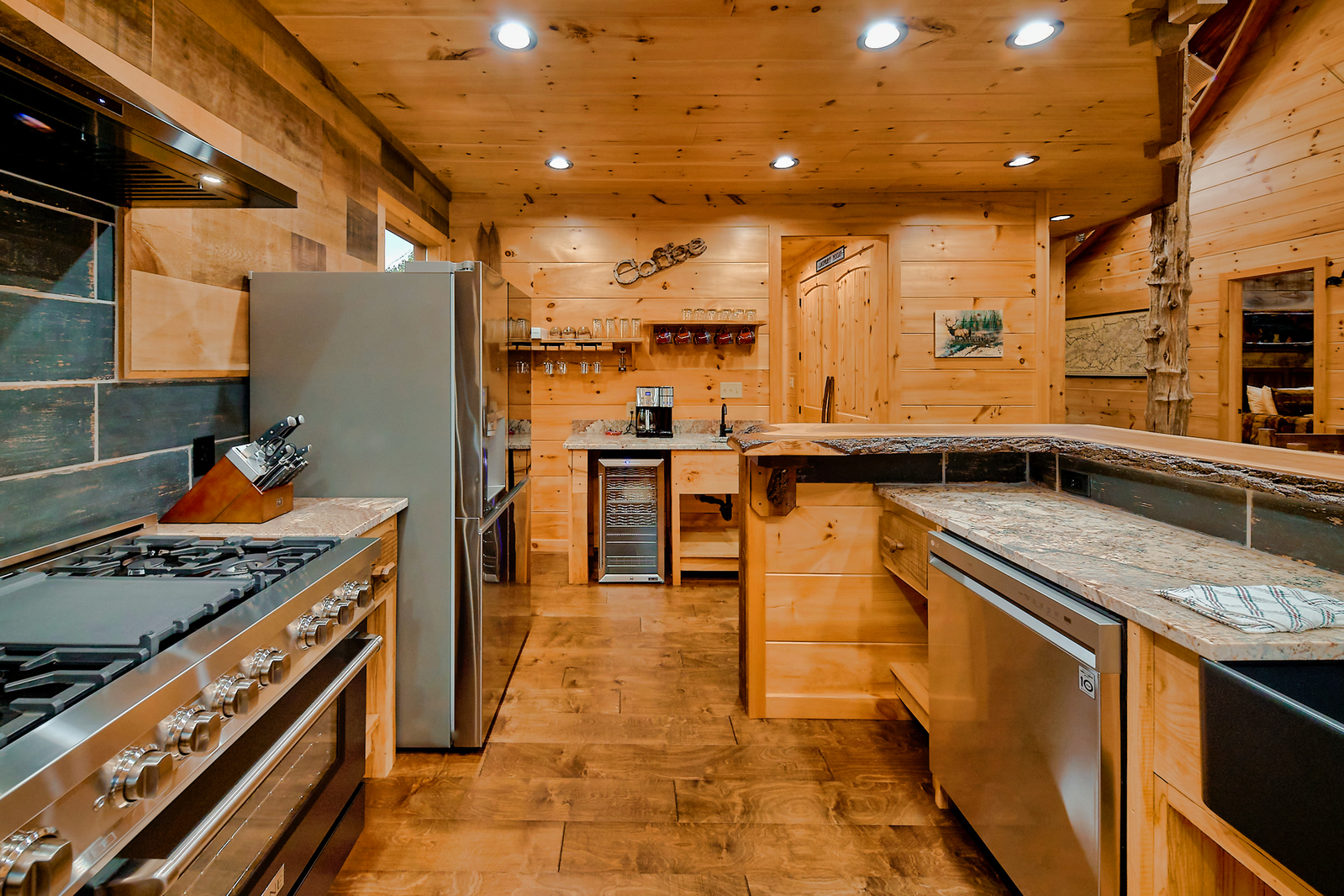 Property image, Interior, of Sunset Pointe
