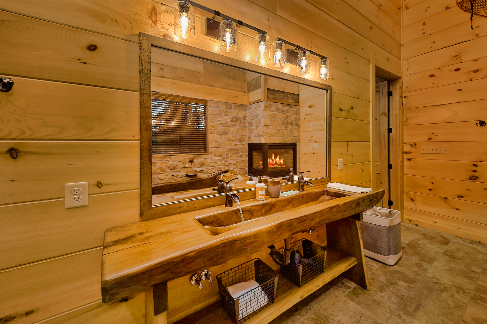 Property image, Interior, of Sunset Pointe