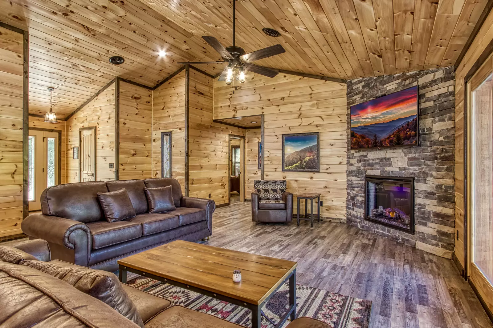 Property image, Interior, of HawksVue