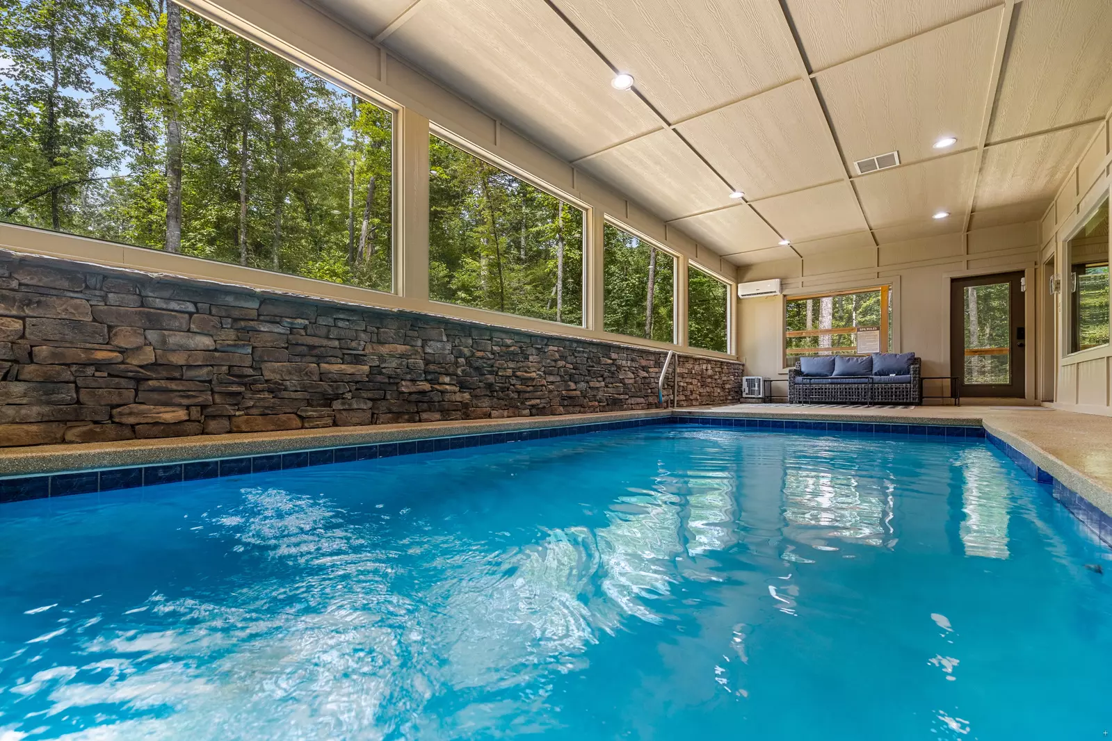 Property image, Interior, of Modern Adventure Splash