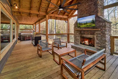 Property image, Interior, of Modern Adventure Splash