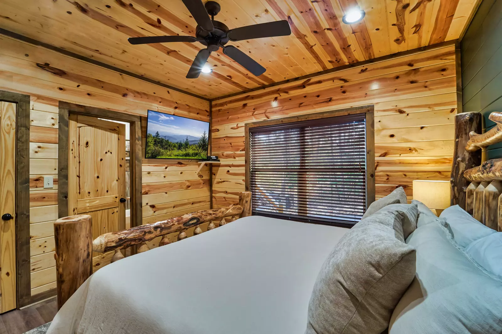 Property image, Interior, of Modern Adventure Splash