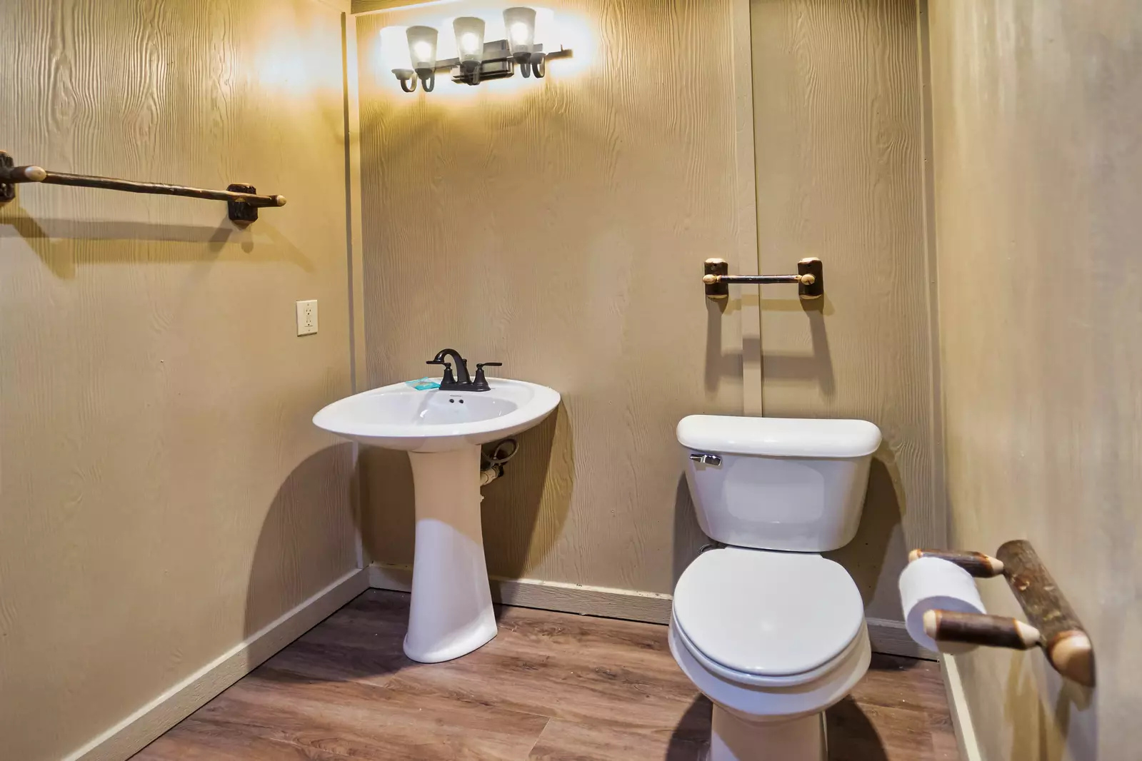 Property image, Interior, of Modern Adventure Splash