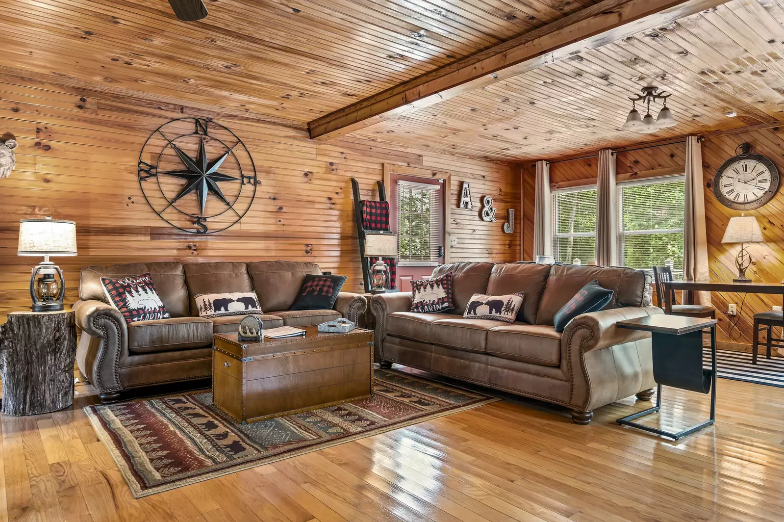 Property image, Interior, of Cozy Bear Cabin