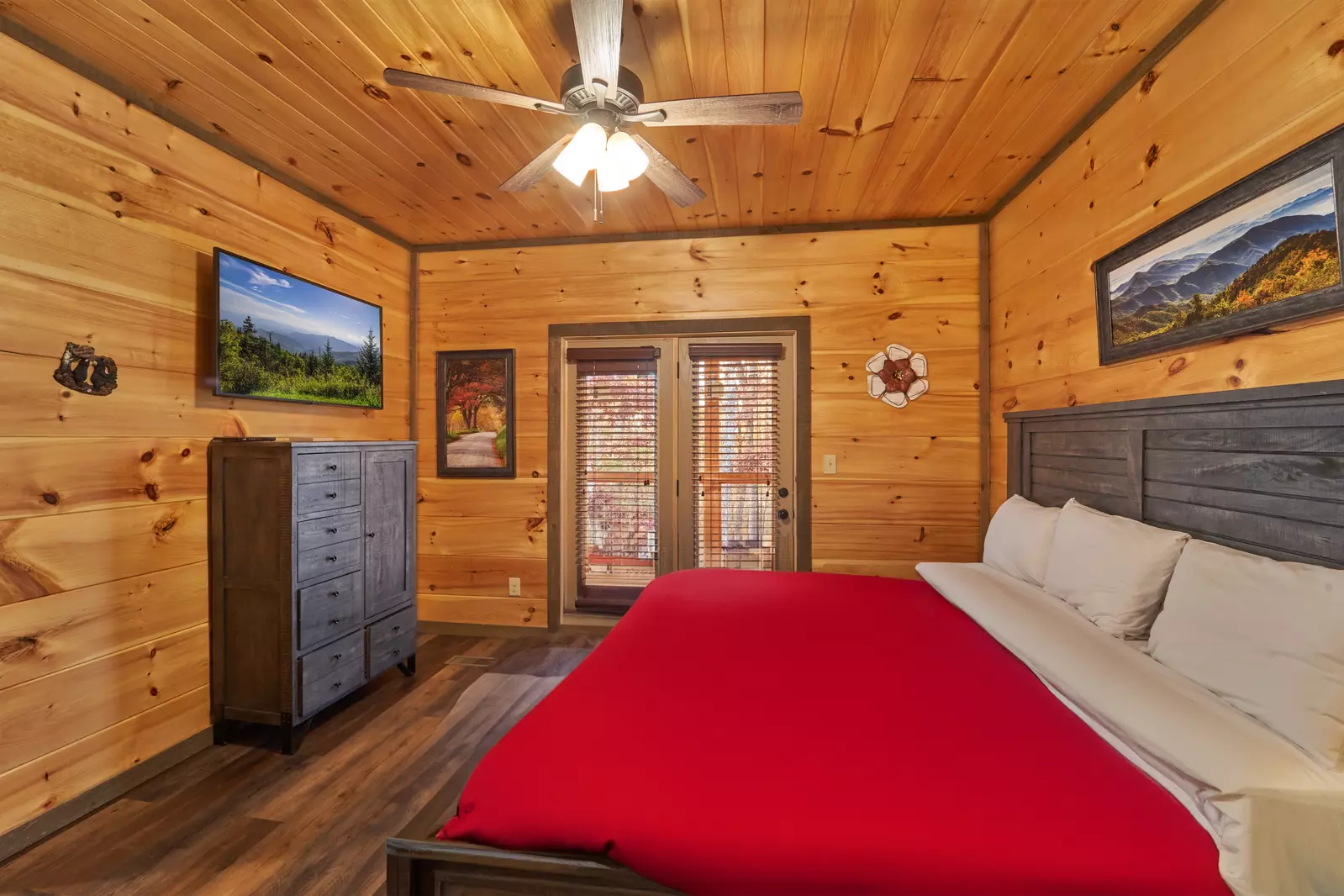 Property image, Interior, of Splashing Elk