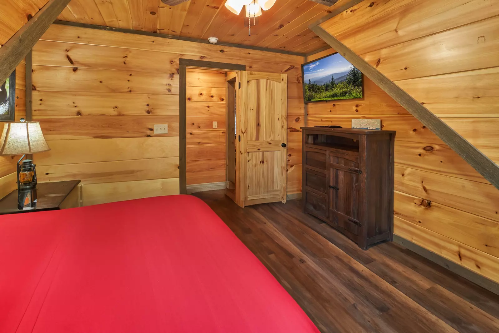 Property image, Interior, of Splashing Elk