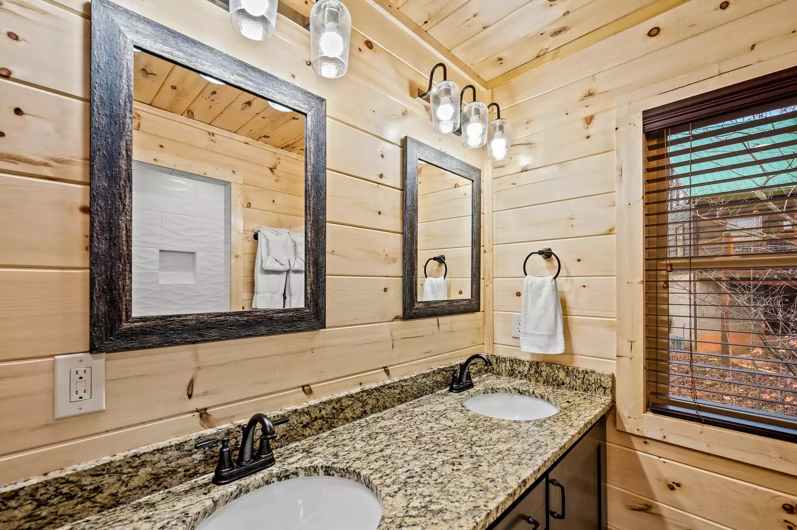 Property image, Interior, of Bear Mountain Serenity