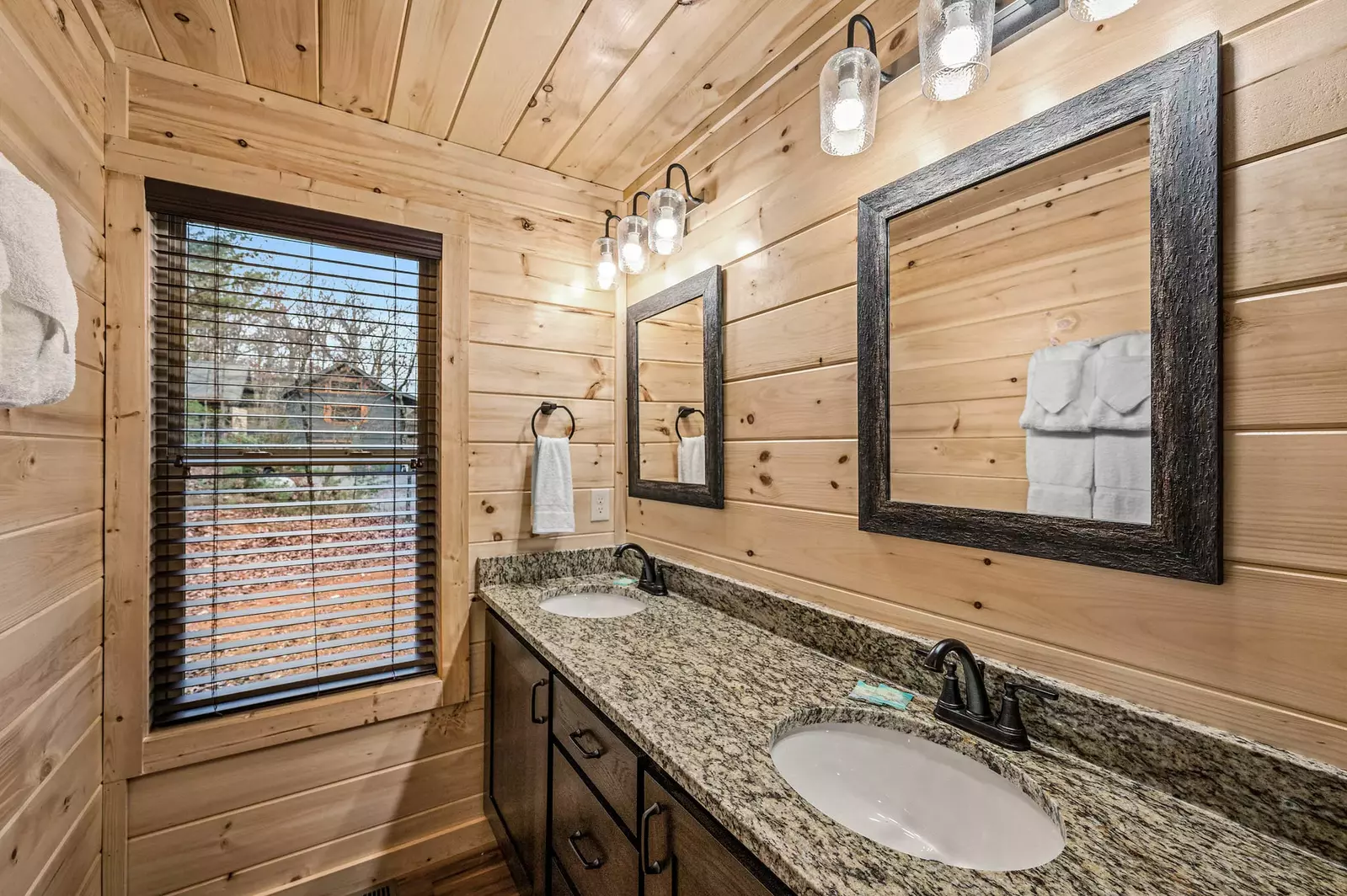 Property image, Interior, of Bear Mountain Retreat
