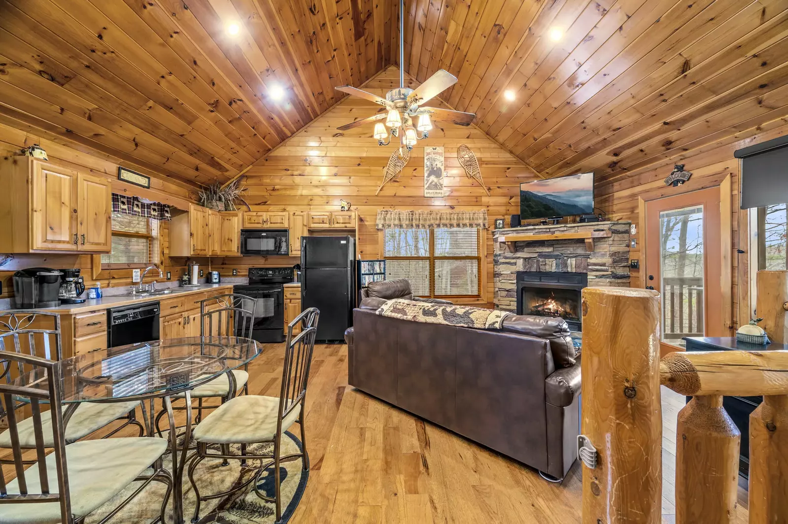 Property image, Interior, of Starlight Kisses