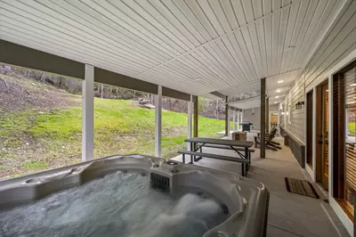 Property image, Interior, of Twin Oak Creek