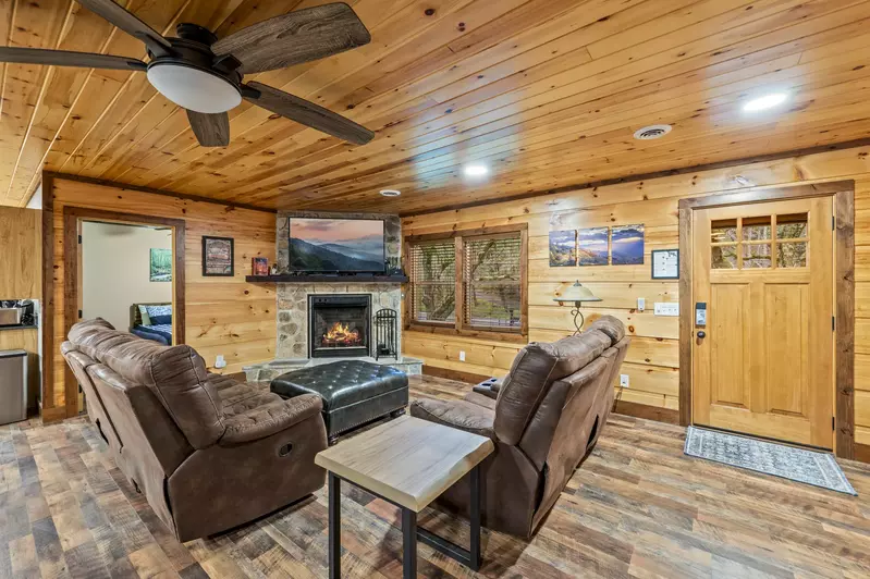 Property image, Interior, of Twin Oak Creek
