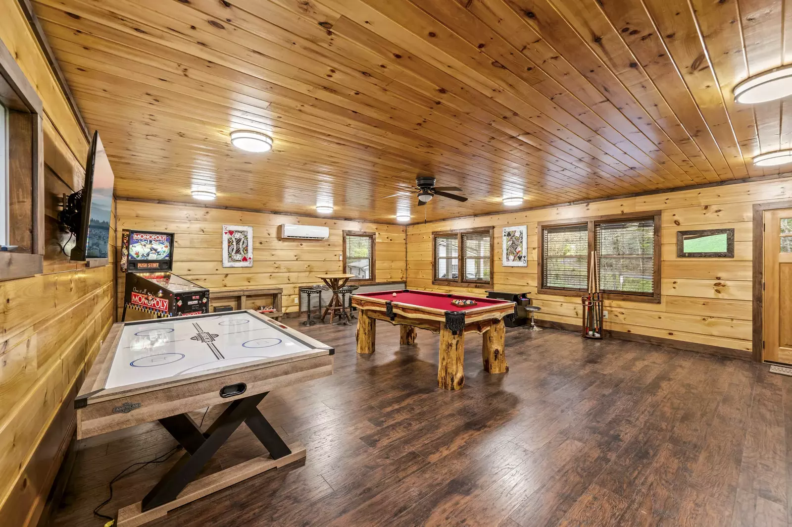 Property image, Interior, of Twin Oak Creek