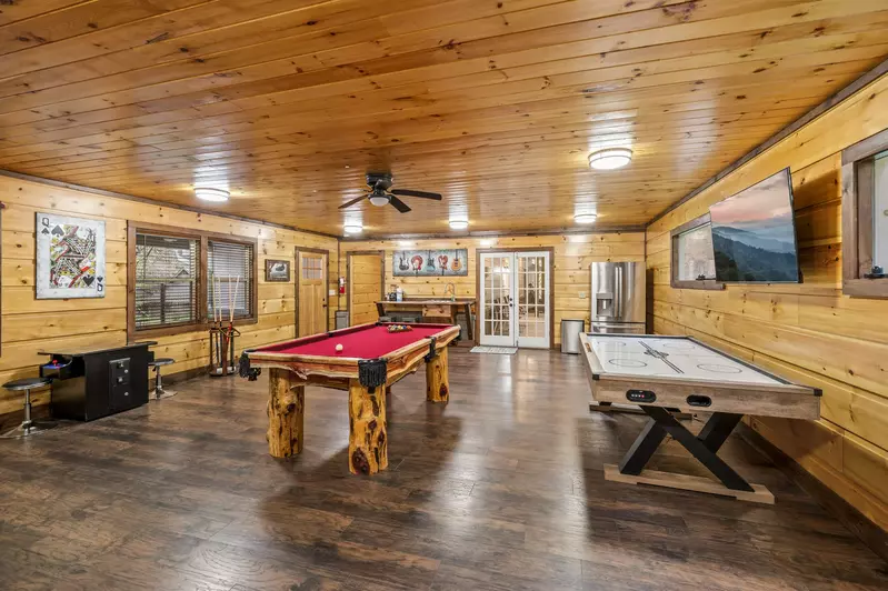 Property image, Interior, of Twin Oak Creek