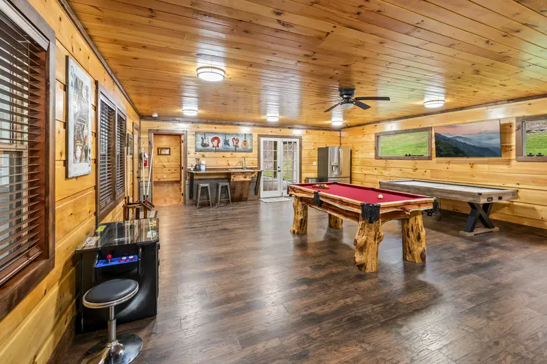 Property image, Interior, of Twin Oak Creek