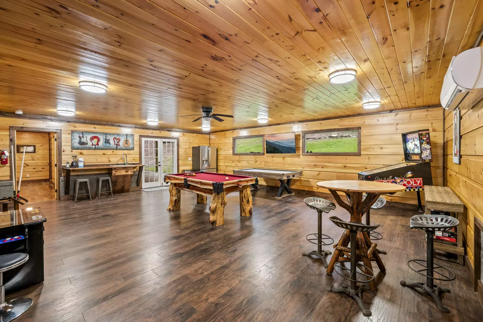 Property image, Interior, of Twin Oak Creek