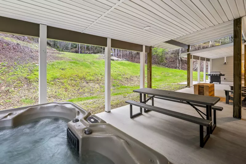 Property image, Interior, of Twin Oak Creek