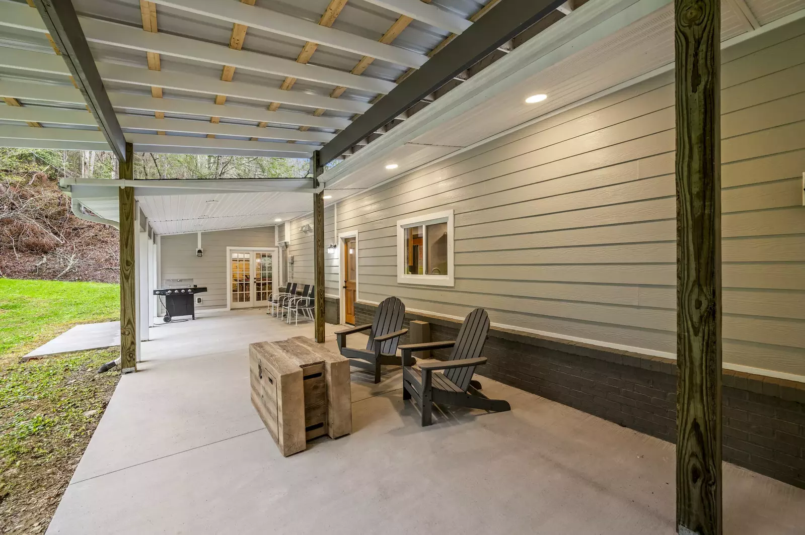 Property image, Interior, of Twin Oak Creek