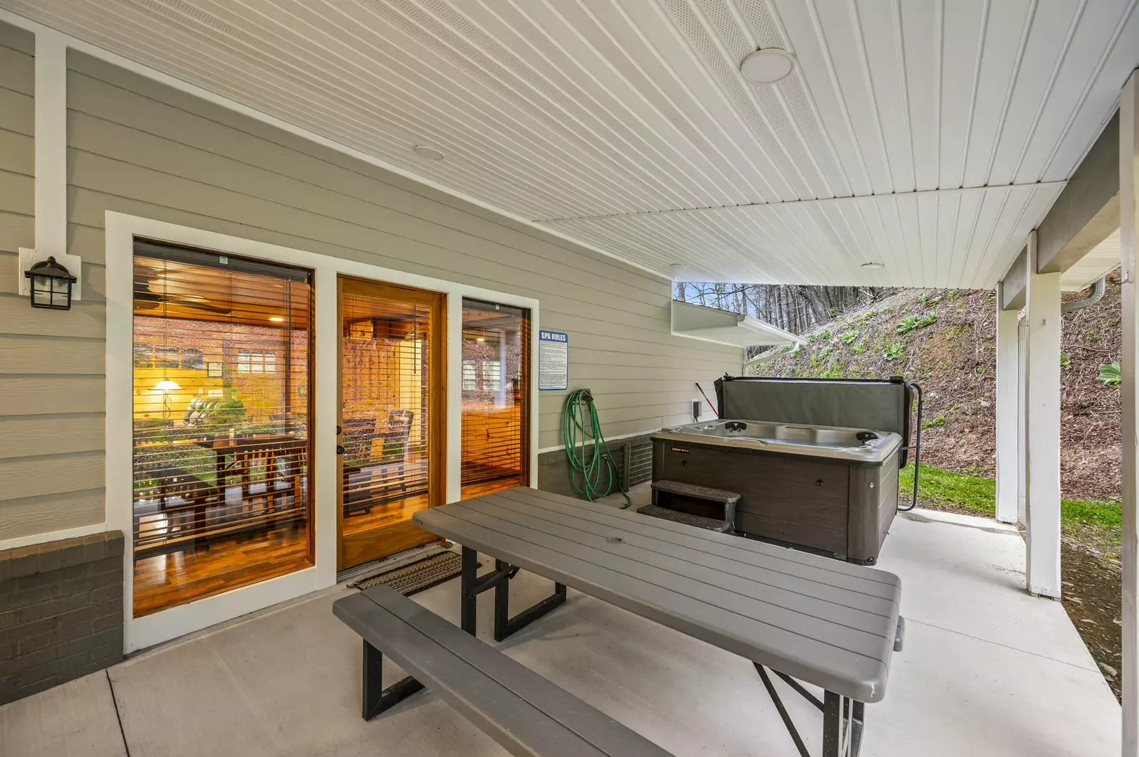 Property image, Interior, of Twin Oak Creek