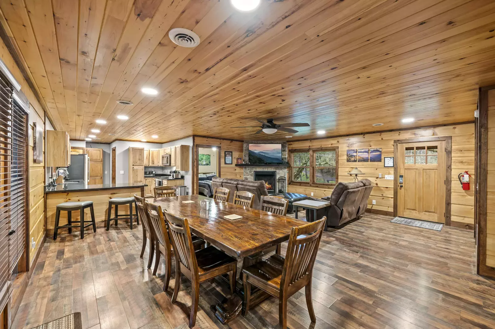 Property image, Interior, of Twin Oak Creek