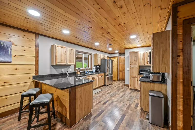 Property image, Interior, of Twin Oak Creek