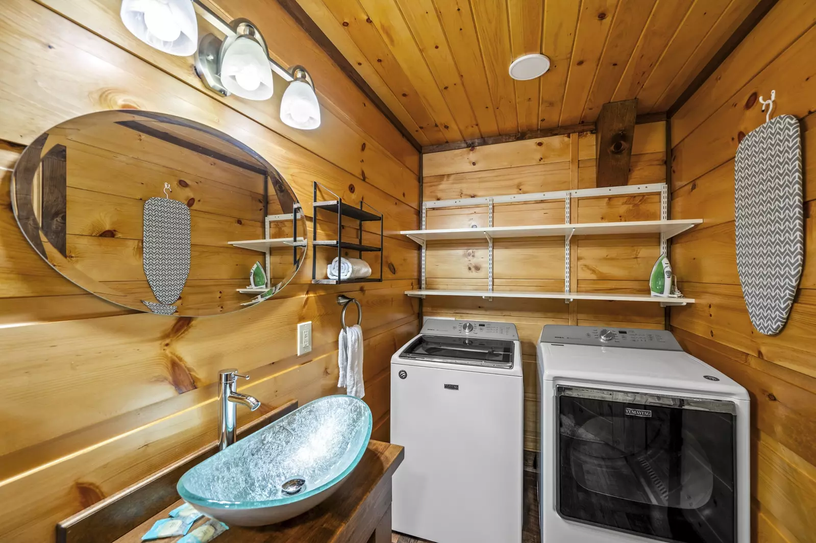Property image, Interior, of Twin Oak Creek