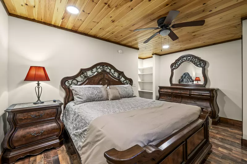 Property image, Interior, of Twin Oak Creek