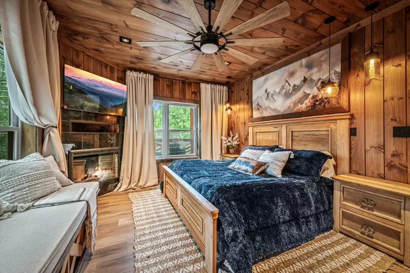 Property image, Interior, of Alpine Summit Pool and Spa Cabin