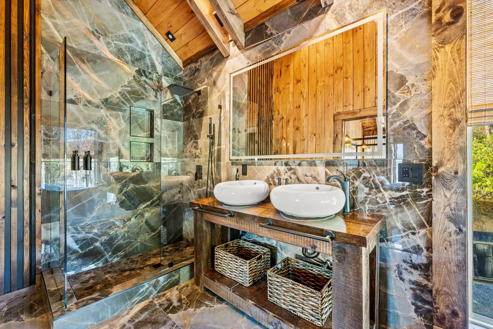 Property image, Interior, of Alpine Haven Cabin and Spa